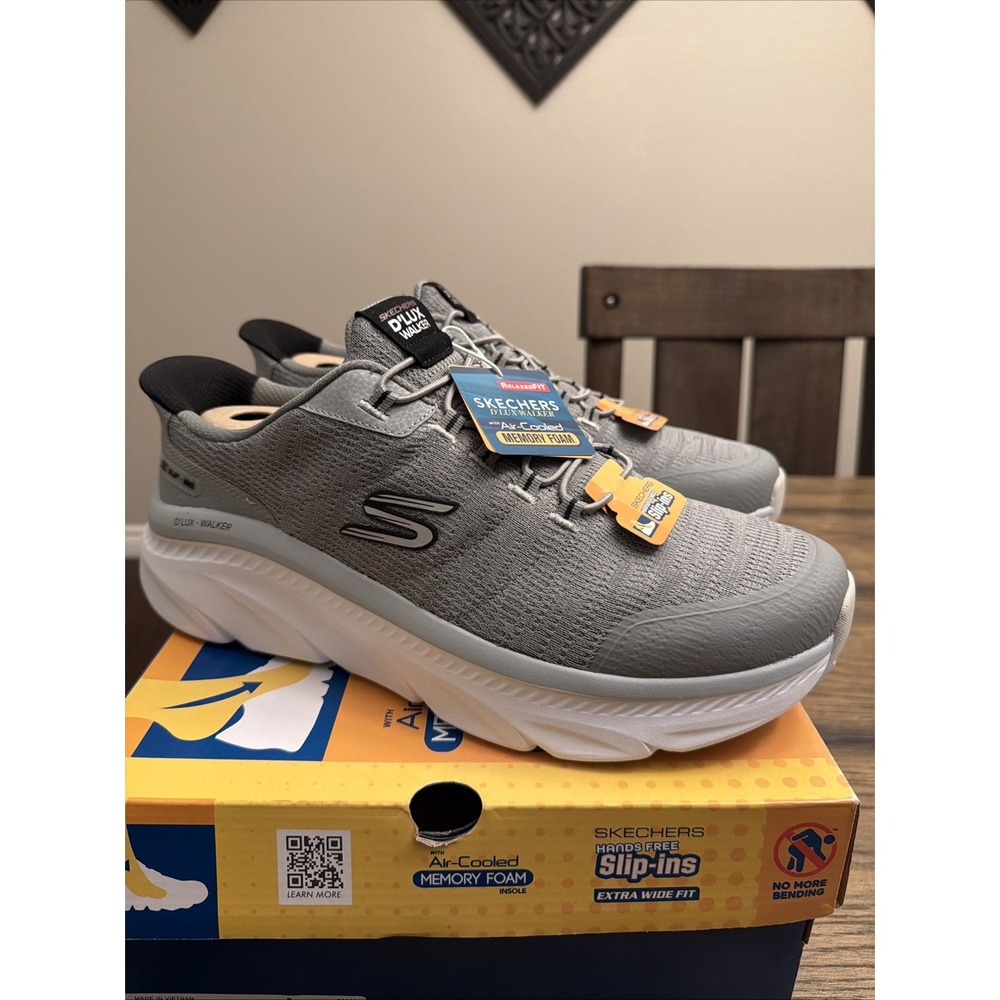 Skechers D'Lux Walker Pensive Walking Shoes Sneakers Men's Sz 12